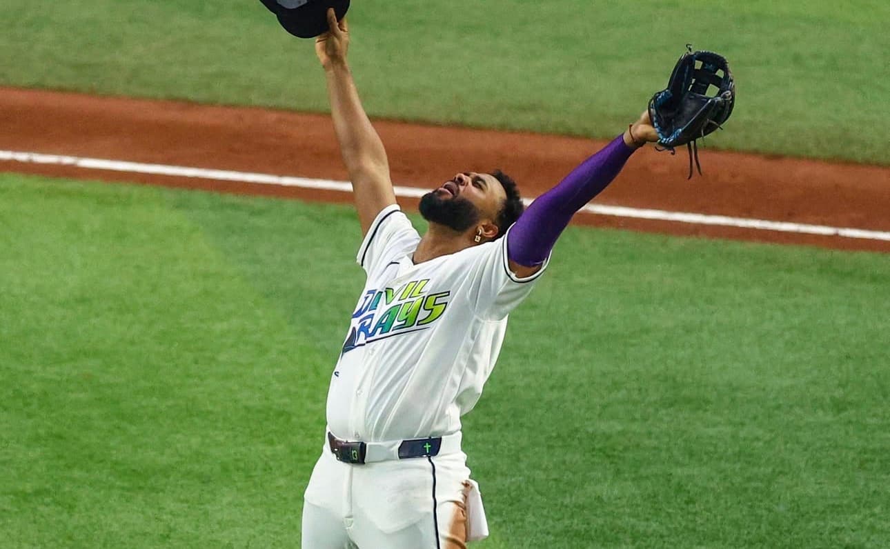 Peralta frena a Cleveland y Tampa Bay empata la Serie de Campeonato